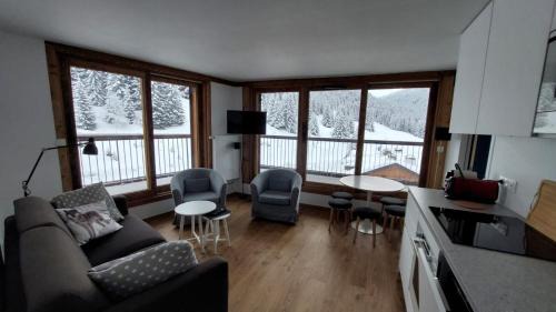 Courchevel Apartment | Croix-Des-Verdon Full renovated - Ski in and out - Courchevel 1650 with covered parking