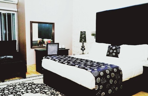 Ikeja Hotel | Cromwell Courtyard hotel