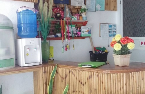 Oslob Resort | Cronin Residence/NipaLeft for 2pax/with breakfast