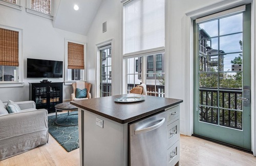 Rosemary Beach Cottage | Crow's Nest: Amazing Carriage House - South of 30A with Gulf Views!