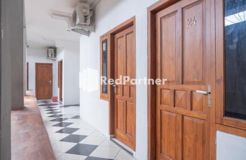 Central Yogyakarta Hotel | Crown Residence Hotel near Tugu Yogyakarta RedPartner