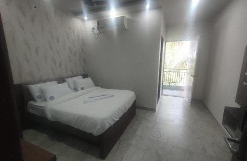 Dharwad Hotel | Crown Suites