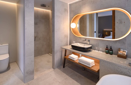 Hobart Central Business District Hotel | Crowne Plaza Hobart by IHG