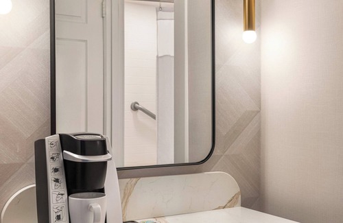 Fairgrounds Hotel | Crowne Plaza Louisville Airport Expo Ctr by IHG