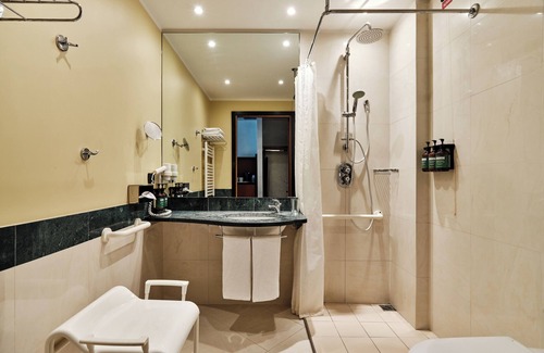 Case Nuove Hotel | Crowne Plaza Malpensa Airport by IHG