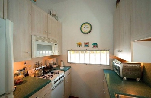Estate Enighed Condo | Cruz Bay 1 Bdrm Condo Just Steps from Frank Bay & Easy Walk into Town