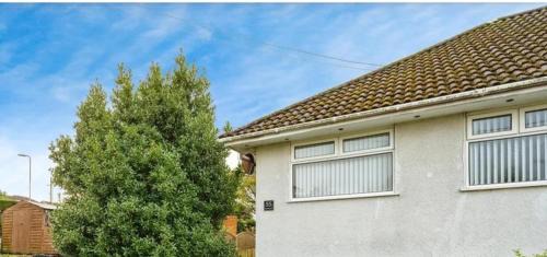 Neath Apartment | Crynallt Road Apartment - Neath