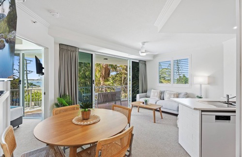 Labrador Apartment | Crystal Bay on the Broadwater