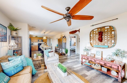 Crystal Beach House | Crystal Beach 3BR | Comfortable Home w/Patio, Short Drive to Beach