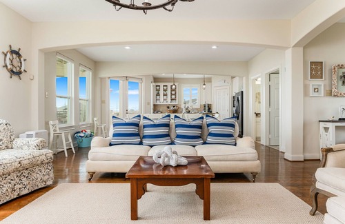 Port Bolivar House | Crystal Beachscape w/Pool, Beach, and Arcade!