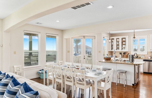 Port Bolivar House | Crystal Beachscape w/Pool, Beach, and Arcade!