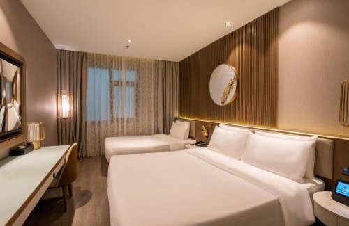 Downtown Shanghai Hotel | Crystal Hotel Shanghai Lujiazui Oriental Pearl Tower