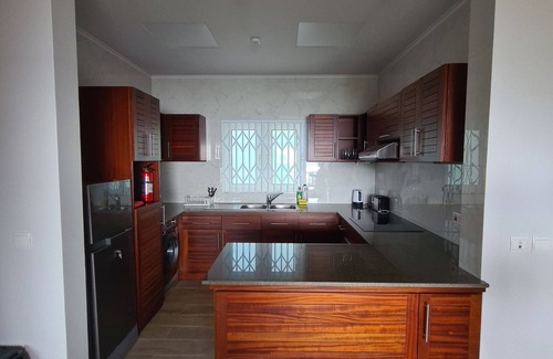 Mare Anglaise House | CRYSTAL SHORES Self Catering Apartments