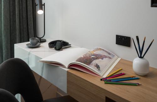 Cairns Central Business District Hotel | Crystalbrook Bailey