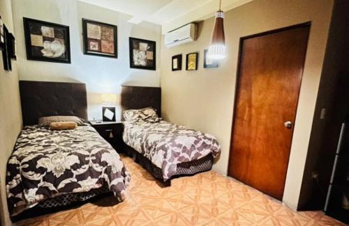 Monterrey House | cuarto acogedor y privado para descansar