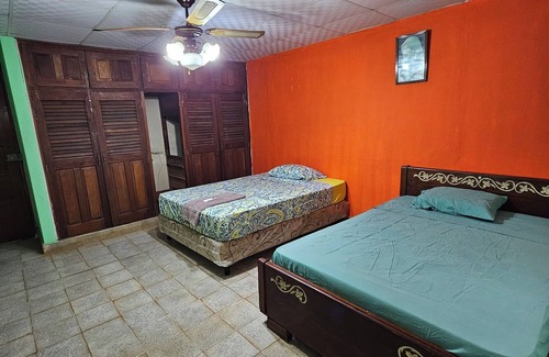 Las Tablas House | Cuartos independientes con baño privado