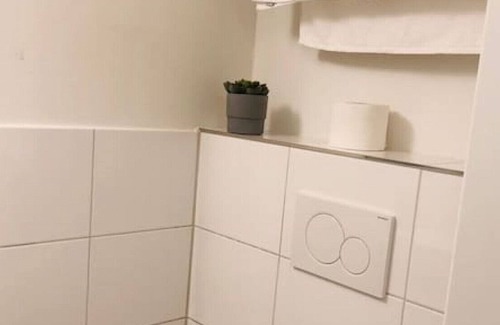 Altona-Altstadt Apartment | Cube Apartment - new 1 Bedroom Cube With Shared Kitchen