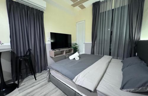 Kampung Pantai Dalam Apartment | Cubic Botanical Suite Mid Valley by HomeTaric