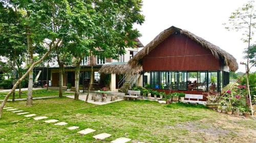Nho Quan Hotel | Cuc Phuong Bungalow