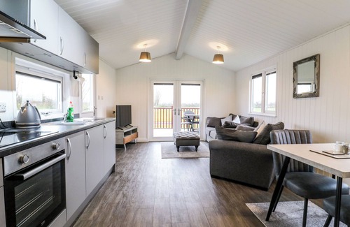 Little Stukeley Cottage | CUCKOO, pet friendly, with a garden in Ramsey, Huntingdon