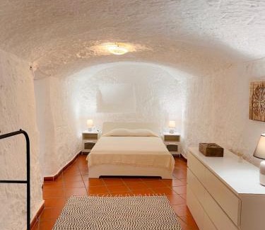Gorafe House | Cueva de la Luna