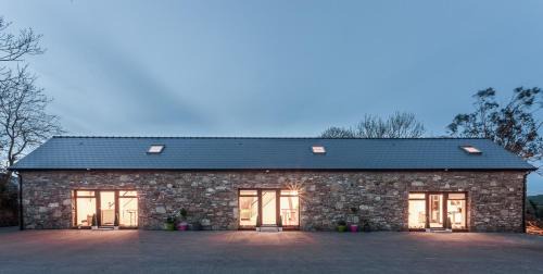 Riverstick House | Curragh House Lodges
