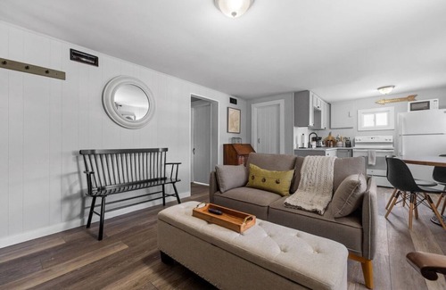 Bradford Cottage | Current Cottage: Waterside 1 Bed 1 Ba Private Pond