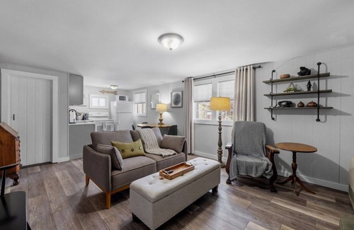 Bradford Cottage | Current Cottage: Waterside 1 Bed 1 Ba Private Pond