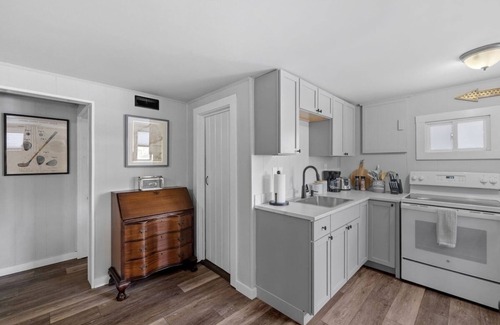 Bradford Cottage | Current Cottage: Waterside 1 Bed 1 Ba Private Pond