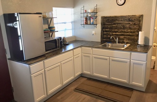 Boerne House | Cute cabin overlooking Spring Creek