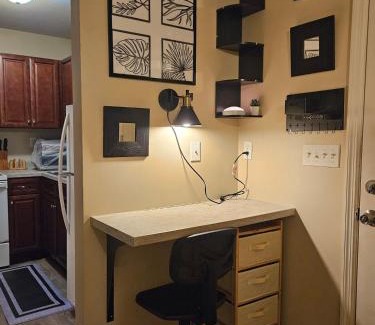 Tallahassee Apartment | Cute Comfy Studio Prime Location