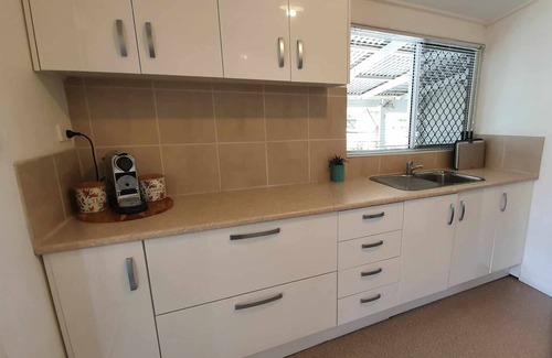 Blackall Cottage | Cute Cottage in Blackall