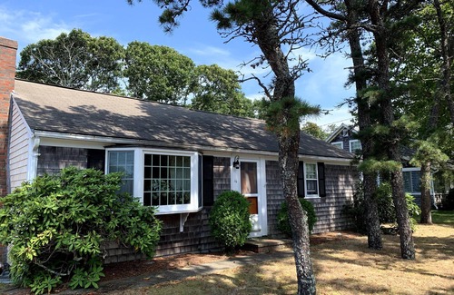 Harwich Port Cottage | Cute Cottage Near Harwich Port Center (2235)