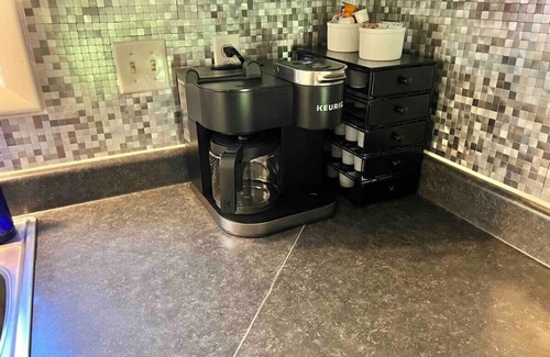 Ypsilanti House | Cute Home near U of M and EMU