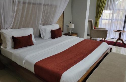 Entebbe Hotel | CWEZI BY THE LAKE