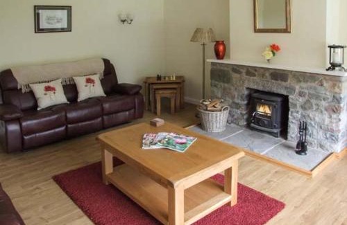 Knighton House | Cwmgilla Farm