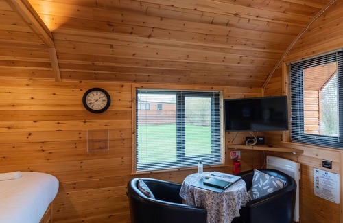 Ely Cabin | Cygnet - Mini Pod with Hot Tub