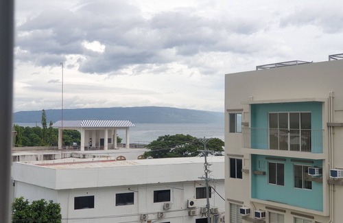 Dumaguete Apartment | CZ Studio Apartment Dumaguete with Hi-speed Wifi