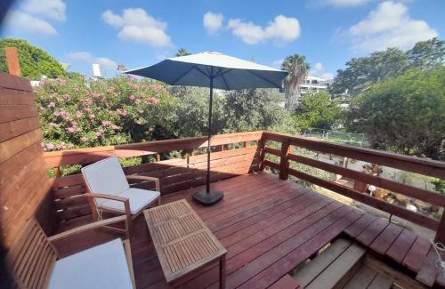 Caesarea Bed & Breakfast | Czarina Cabin הבקתה הקיסרית והדירה הקיסרית czarina apartment