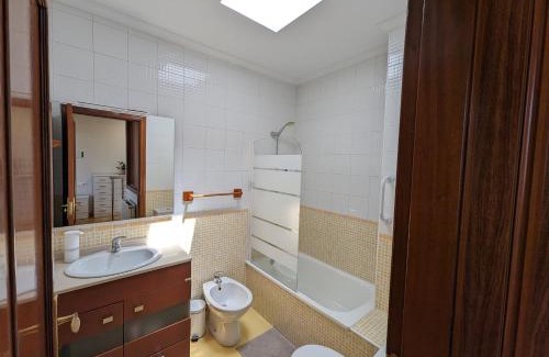 Distrito Oeste Apartment | Dúplex Calle Cuba Gijón