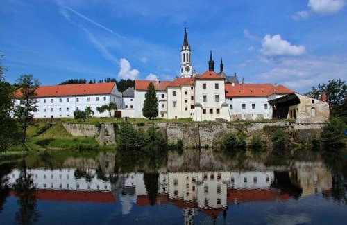 Vyssi Brod Apartment | Dům u řeky