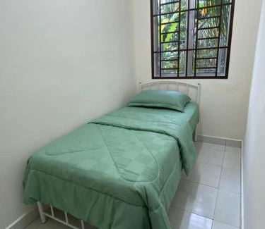 Pulau Indah House | D`Cycas Homestay Pulau Indah