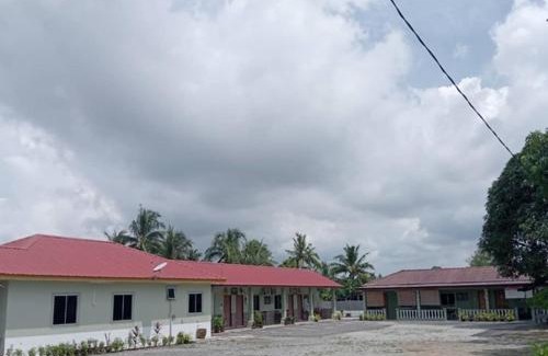 Kampung Tanjung Bidara Hotel | D'Desa Qaseh Chalet