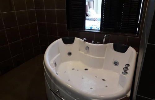 Endah Apartment | D'Faqih Studio @ Gold Coast Morib