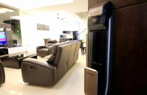 Batu Pahat Villa | D' Garden 豪华民宿 Batu Pahat