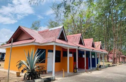 Kampung Penarik Resort | D'Pantai Bari Indah campsite & resort