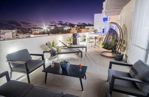 Msida Apartment | D Pool Top