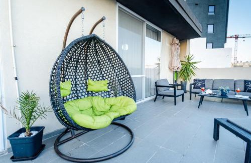 Msida Apartment | D Pool Top