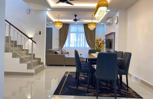 Bandar Penawar House | D’Royale Desaru Homestay