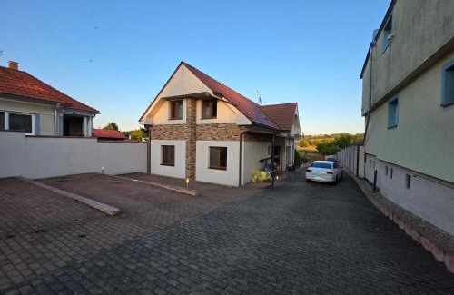 Cerveny Hradok House | DaDeli